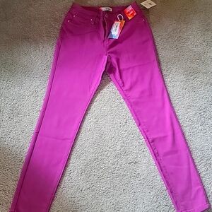 NWT YMI Berry Jam skinny jeans size medium would fit 5 to 10 with 29 in inseam.